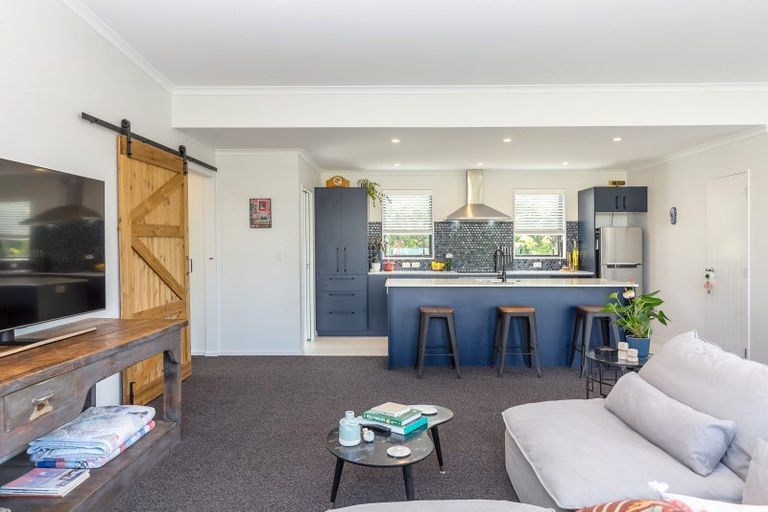 Photo of property in 24 Kempton Street, Greytown, 5712