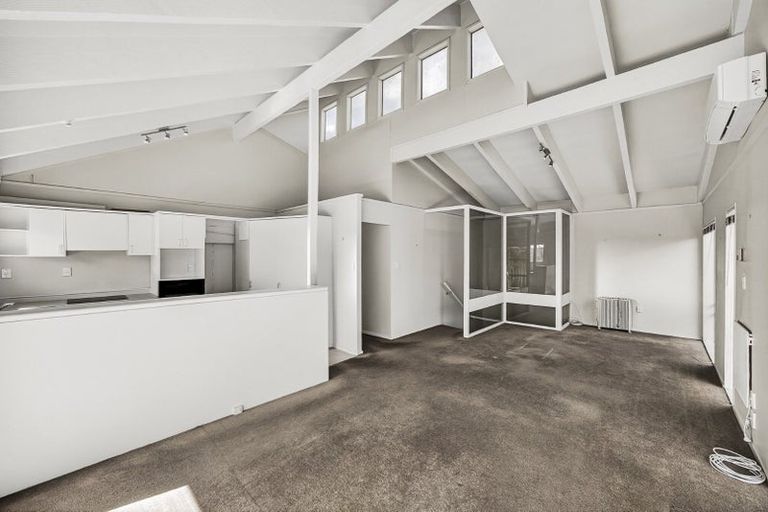Photo of property in 2/13 Muritai Road, Milford, Auckland, 0620