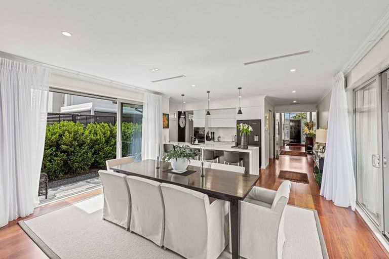 Photo of property in 77 Perry Street, Papanui, Christchurch, 8053