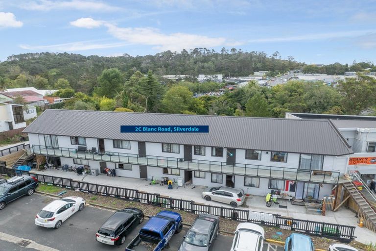Photo of property in 2c/3 Blanc Road, Silverdale, 0932