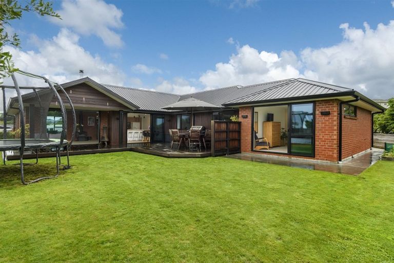 Photo of property in 110r Waikite Road, Welcome Bay, Tauranga, 3175