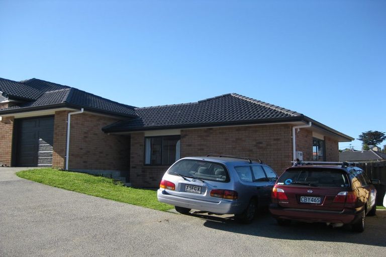Photo of property in 14 Kilkelly Avenue, Pinehill, Auckland, 0632