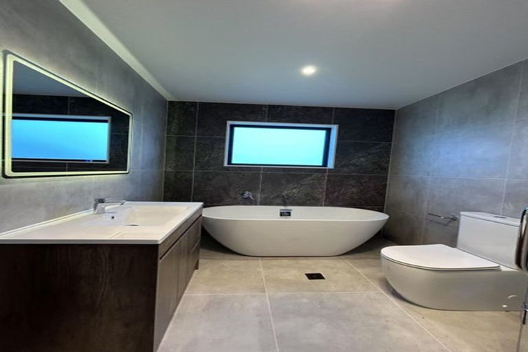 Photo of property in 7c Daytona Road, Henderson, Auckland, 0610