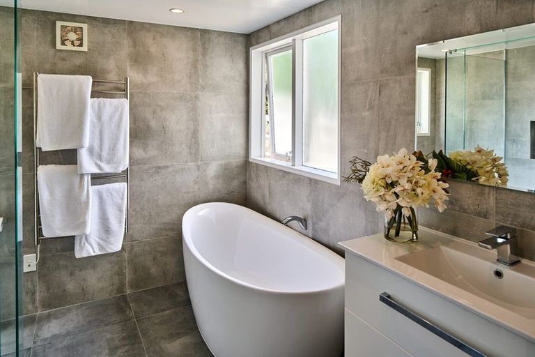 Photo of property in 25 Eskdale Road, Papakowhai, Porirua, 5024