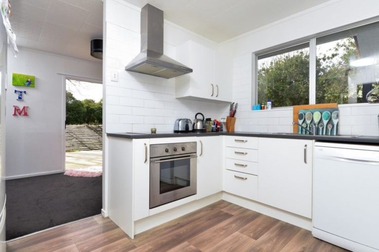 Photo of property in 35 Purcell Place, Melville, Hamilton, 3206