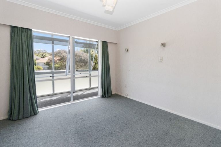 Photo of property in 1 Dillon Place, Hamilton East, Hamilton, 3216