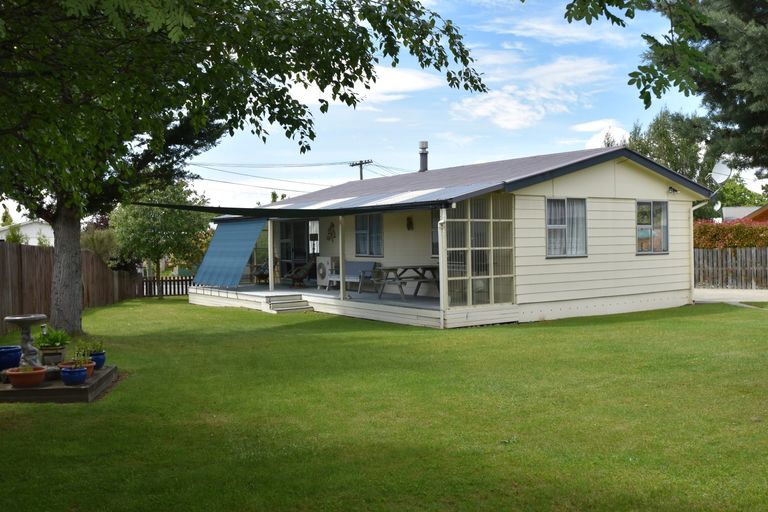 Photo of property in 30 Omahau Crescent, Twizel, 7901