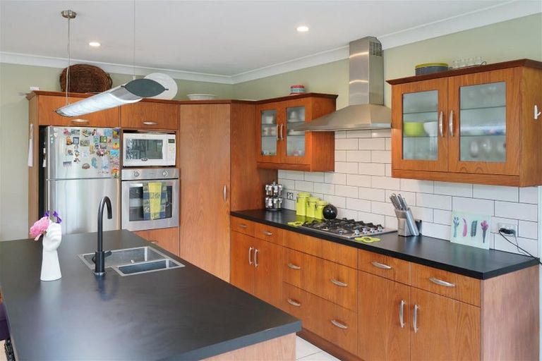 Photo of property in 9 Gibbs Drive, Woodend, 7610