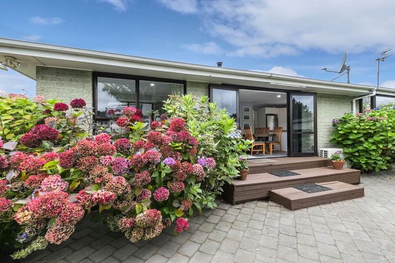 Photo of property in 413 Yaldhurst Road, Russley, Christchurch, 8042