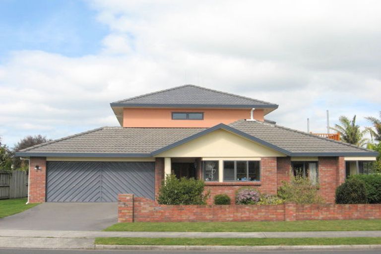 Photo of property in 14 Santa Monica Drive, Papamoa Beach, Papamoa, 3118