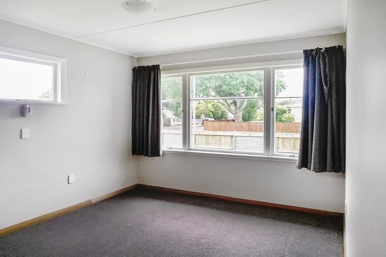 Photo of property in 2 Tern Place, Hokowhitu, Palmerston North, 4410