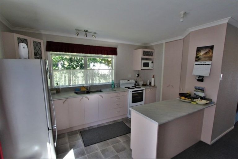 Photo of property in 29 Kupe Place, Tokoroa, 3420