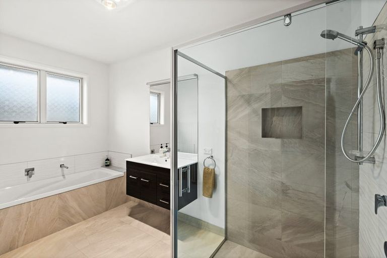 Photo of property in 17 Hurunui Drive, Te Awa, Napier, 4110