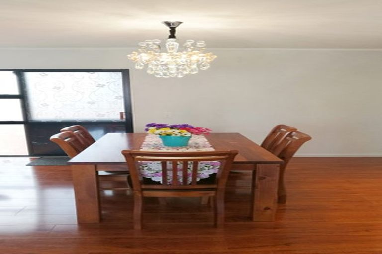 Photo of property in 2/12 Merriefield Avenue, Forrest Hill, Auckland, 0620