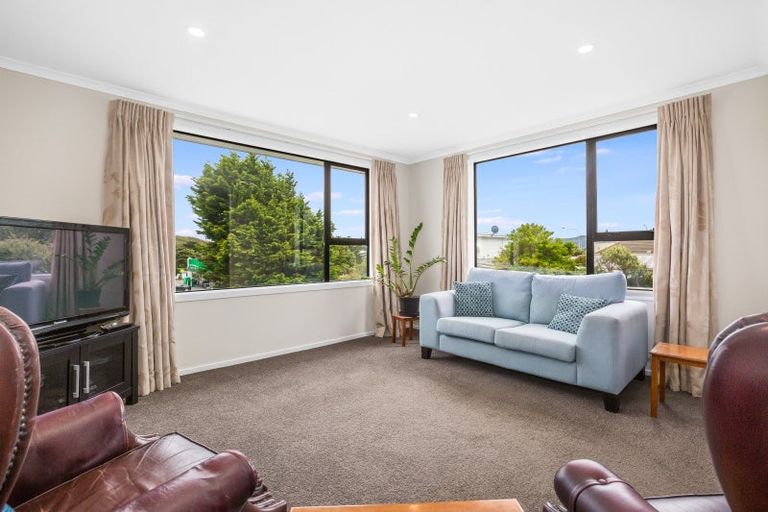 Photo of property in 86 Mana Esplanade, Paremata, Porirua, 5026