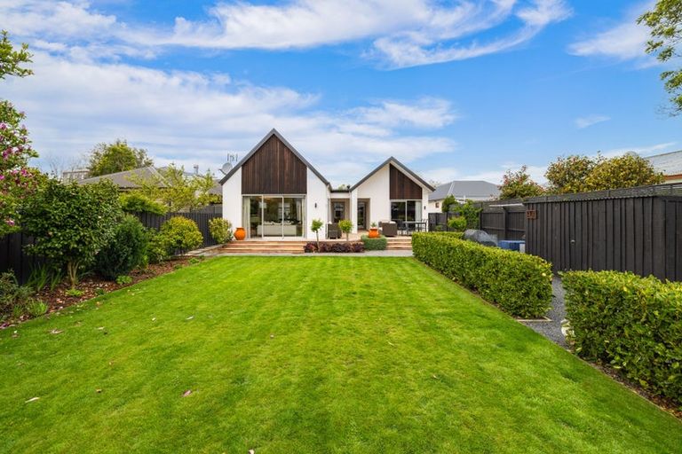 Photo of property in 21a Hawkesbury Avenue, St Albans, Christchurch, 8014