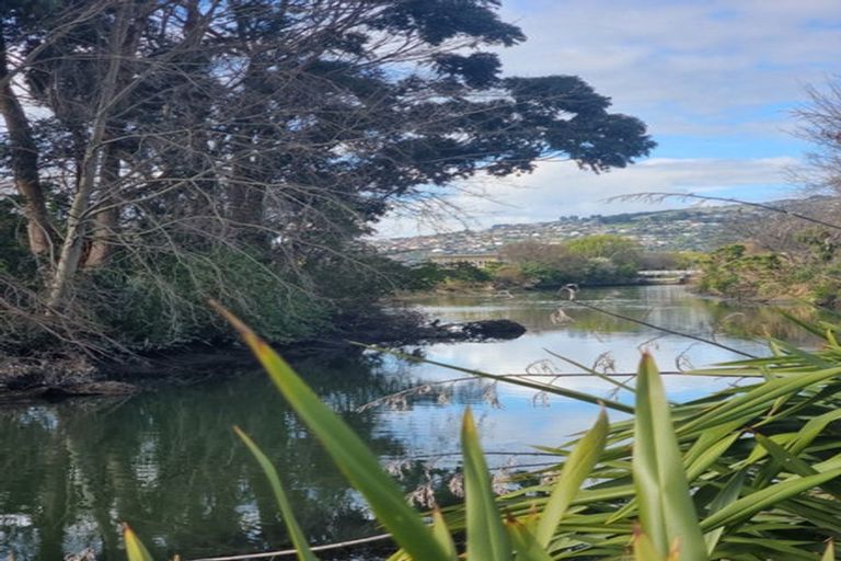 Photo of property in 10 Laura Kent Place, Woolston, Christchurch, 8023