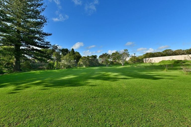 Photo of property in 1 Mill Road, Helensville, 0800
