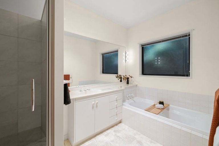 Photo of property in 42 Westburn Terrace, Burnside, Christchurch, 8041