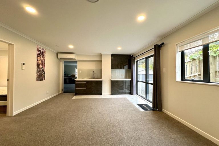 Photo of property in 21a Fairmount Road, Titirangi, Auckland, 0604