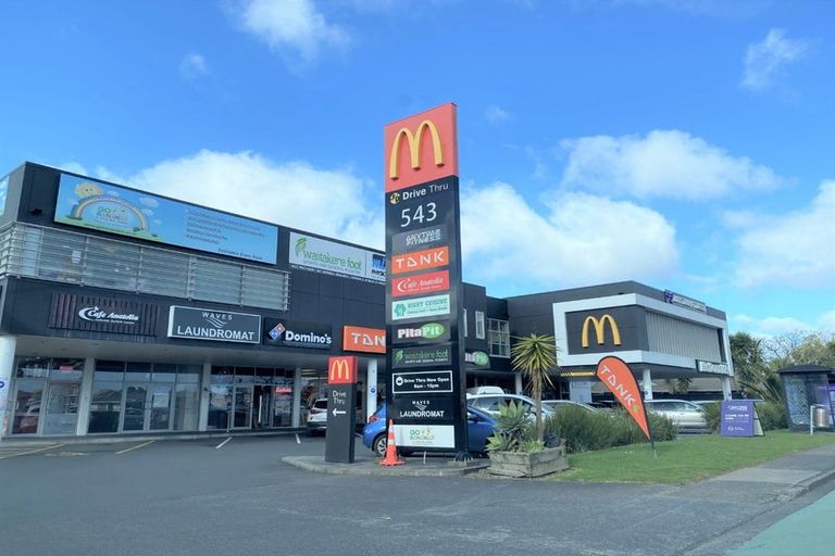 Photo of property in 1/39 Renata Crescent, Te Atatu Peninsula, Auckland, 0610