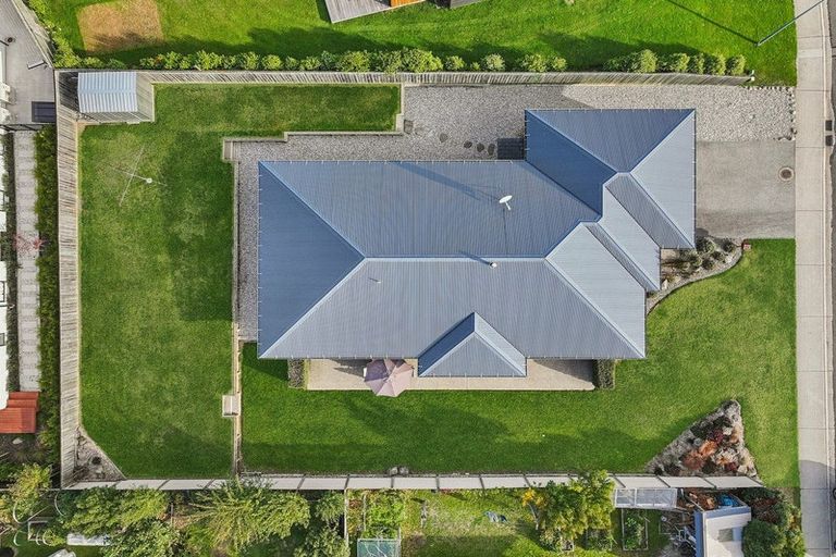 Photo of property in 1 Coromandel Street, Wanaka, 9305