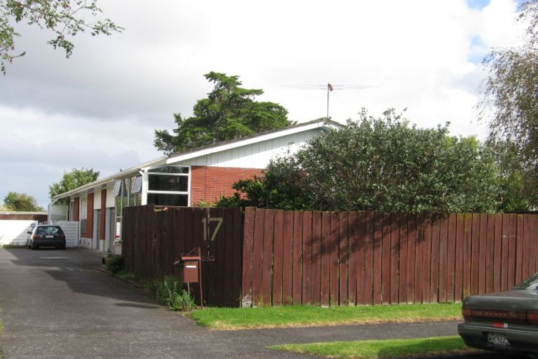 Photo of property in 1/17 Poinsettia Place, Henderson, Auckland, 0610