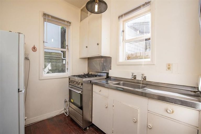 Photo of property in 4a/8 Howard Street, Mount Cook, Wellington, 6021