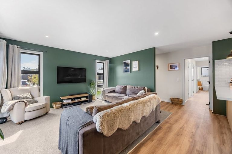 Photo of property in 5 Riley Street, Lake Hawea, 9382