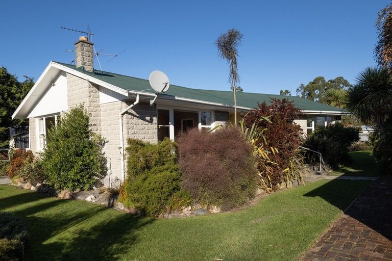 Photo of property in 52 Johnstone Street, Tinwald, Ashburton, 7700