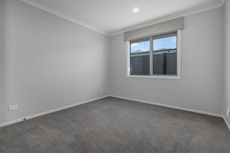 Photo of property in 168 Karuhiruhi Street, Waikanae, 5036