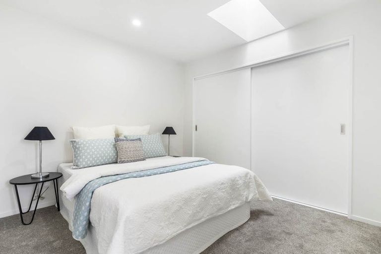 Photo of property in 1d Hollinbrigg Place, Manurewa, Auckland, 2102