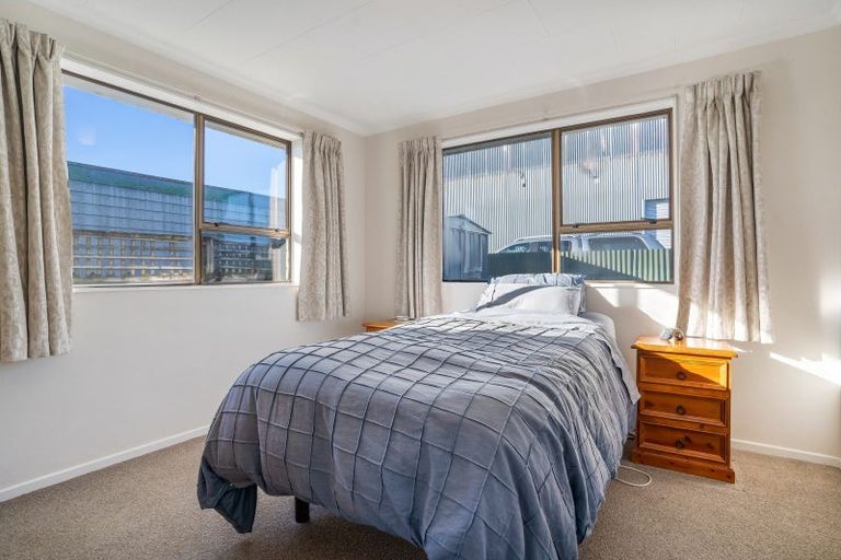 Photo of property in 223c Park Street, Winton, 9720