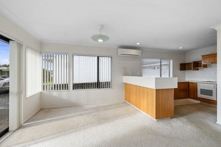 Photo of property in 17a Huatoki Street, Vogeltown, New Plymouth, 4310