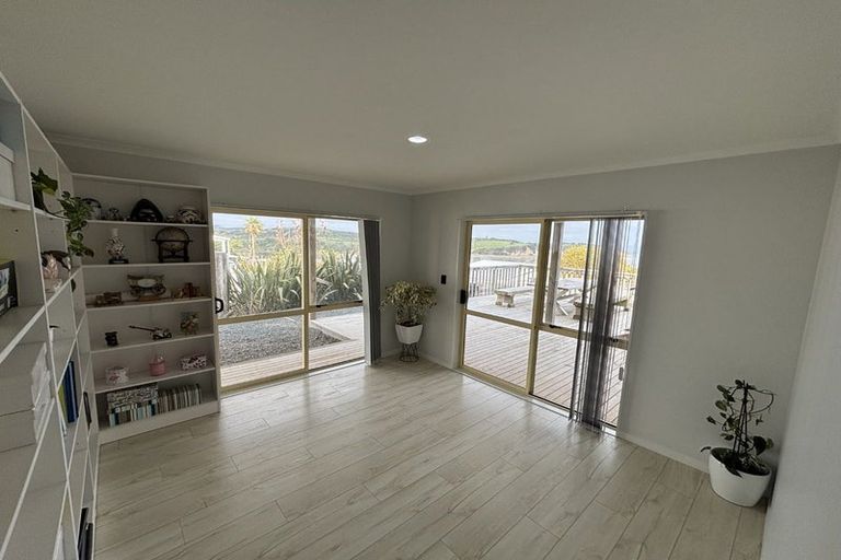 Photo of property in 49a Everard Avenue, Army Bay, Whangaparaoa, 0930