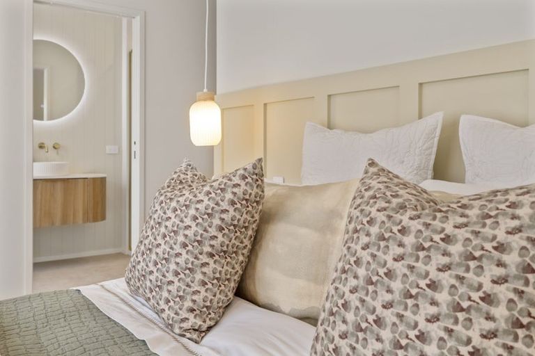 Photo of property in 9/2 Wilton Street, Westown, New Plymouth, 4310