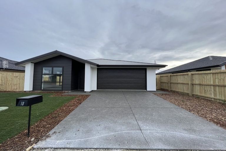 Photo of property in 18 Ned Place, Halswell, Christchurch, 8025
