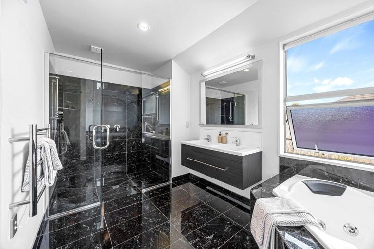 Photo of property in 11 Handley Crescent, Wigram, Christchurch, 8042