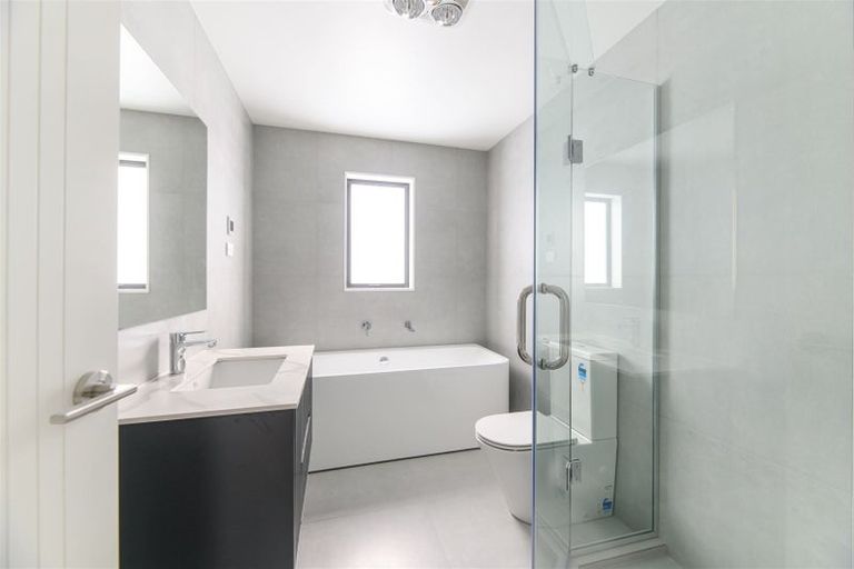 Photo of property in 33 Pilot Drive, Hobsonville, Auckland, 0616