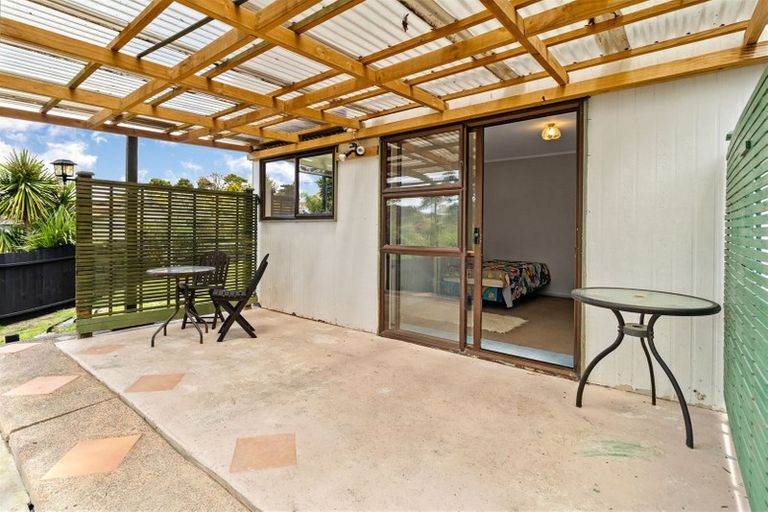 Photo of property in 29 Elizabeth Drive, West Harbour, Auckland, 0618