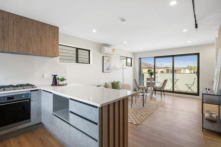 Photo of property in 95d Kervil Avenue, Te Atatu Peninsula, Auckland, 0610