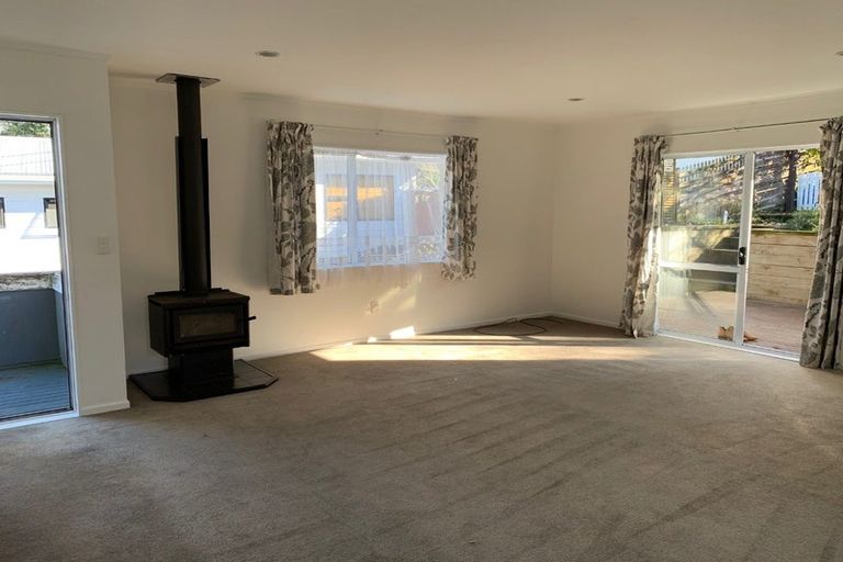 Photo of property in 12b Penton Road, Stanmore Bay, Whangaparaoa, 0932