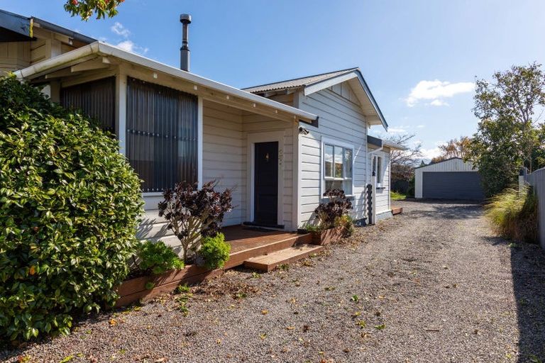 Photo of property in 27 Burns Street, Dannevirke, 4930