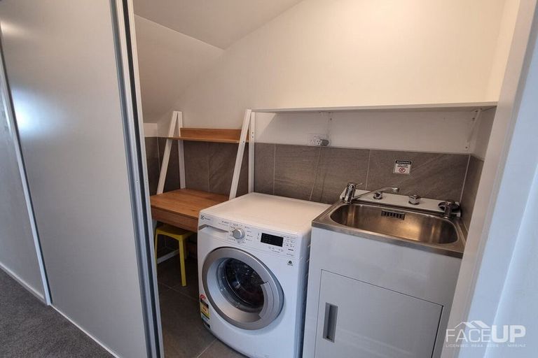 Photo of property in 32/1 Scott Road, Hobsonville, Auckland, 0616