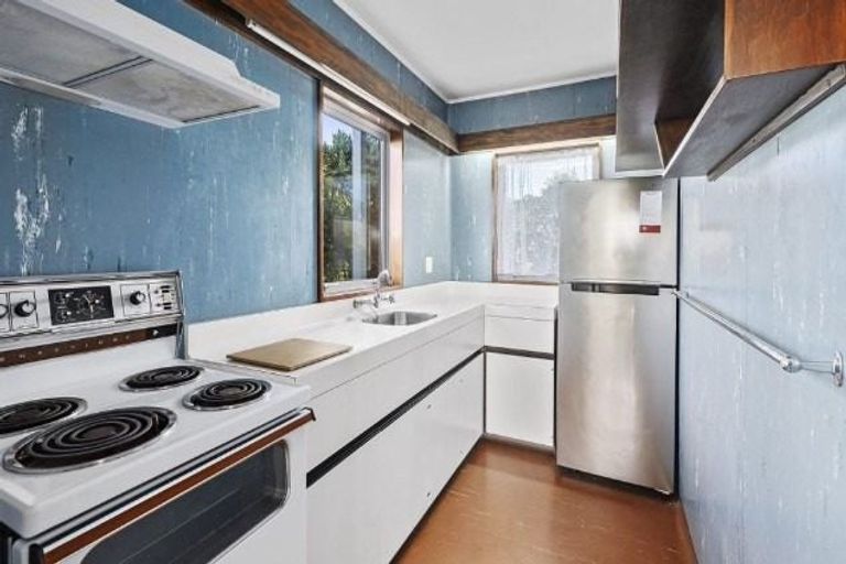 Photo of property in 5 Mataroa Avenue, Northland, Wellington, 6012