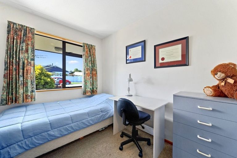 Photo of property in 2 Ngaio Street, Saint Martins, Christchurch, 8022