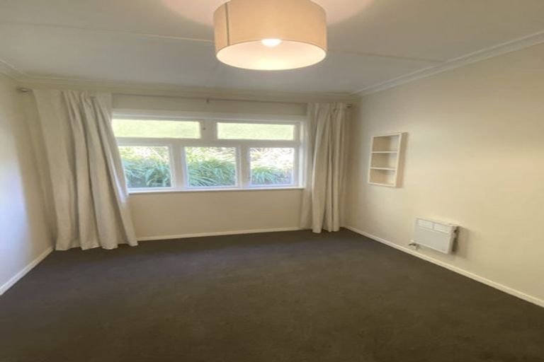 Photo of property in 5 Lonsdale Crescent, Rongotai, Wellington, 6022