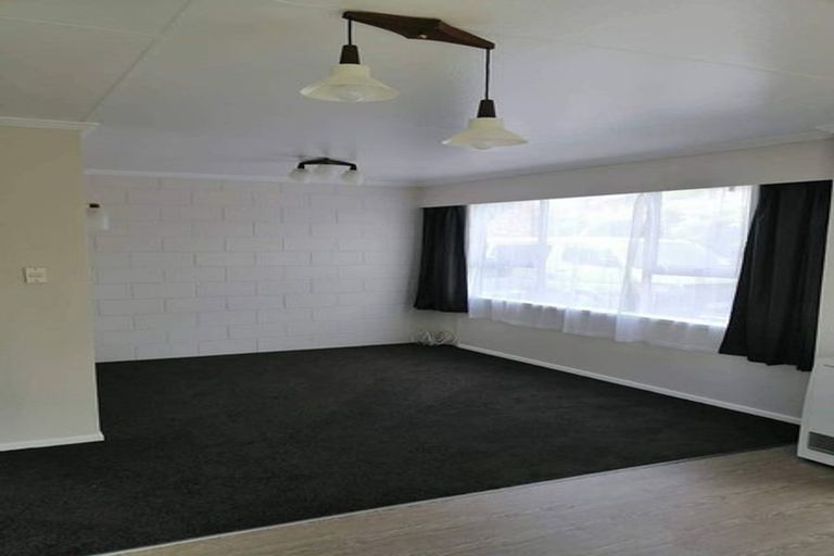 Photo of property in 5a Rennell Street, Frankleigh Park, New Plymouth, 4310