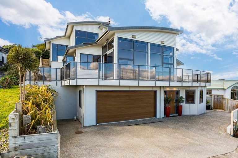 Photo of property in 6 Seascape View, Paremata, Porirua, 5024