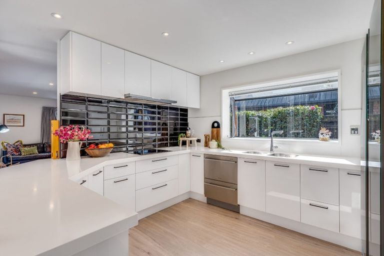 Photo of property in 12 Patricia Place, Harewood, Christchurch, 8051